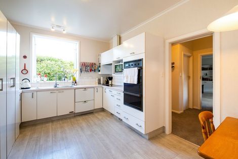 Photo of property in 5 Tauroa Road, Havelock North, 4130