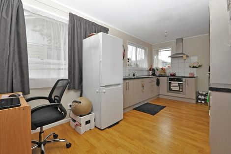 Photo of property in 9 Yearsley Place, Manurewa, Auckland, 2102