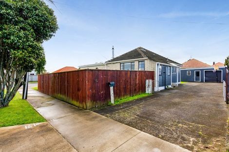 Photo of property in 1 List Street, Welbourn, New Plymouth, 4310