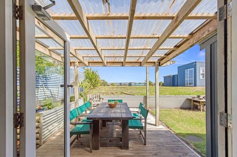 Photo of property in 35 Coleman Avenue, Waverley, 4591