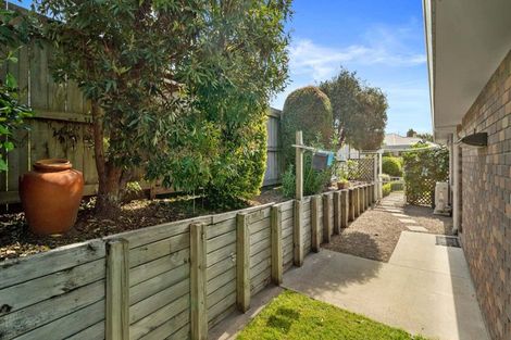 Photo of property in 16 Hidcote Place, Bethlehem, Tauranga, 3110