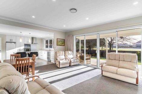 Photo of property in 78 Great North Road, Winton, 9720