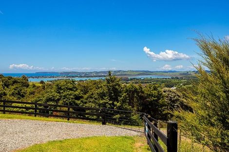 Photo of property in 70 Upper Whangateau Road, Big Omaha, 0985