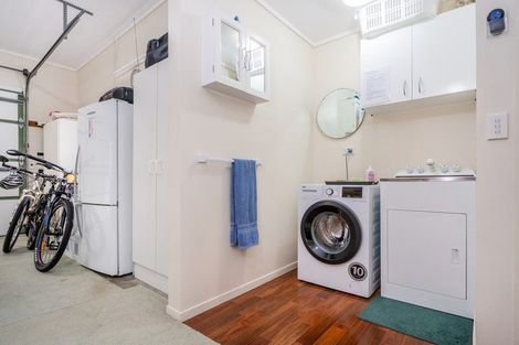 Photo of property in 7 Martin Place, Cooks Beach, Whitianga, 3591