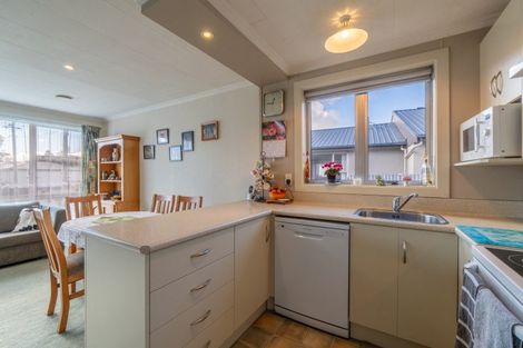 Photo of property in 19 Holloway Street, Waikiwi, Invercargill, 9810