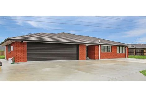 Photo of property in 14 Gibraltar Way, Fitzherbert, Palmerston North, 4410