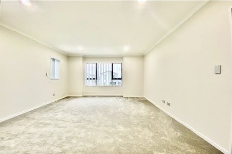 Photo of property in 5 Cloonlyon Drive, Flat Bush, Auckland, 2019