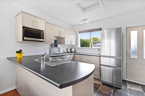 Photo of property in 11 Christian Street, Bryndwr, Christchurch, 8053