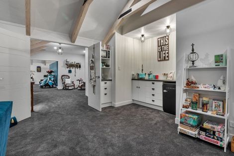 Photo of property in 13 Waitemata Drive, One Tree Point, 0118