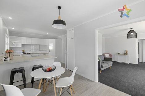 Photo of property in 385 Stokes Valley Road, Stokes Valley, Lower Hutt, 5019