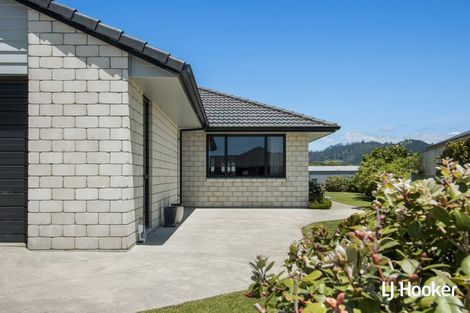 Photo of property in 11 Reel Road, Athenree, Waihi Beach, 3611