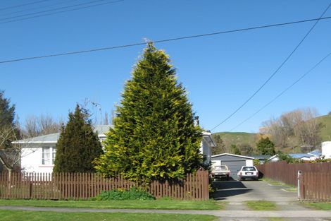 Photo of property in 8 Wilson Road, Hunterville, 4730