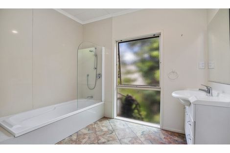 Photo of property in 10 Hihitahi Rise, Paihia, 0200