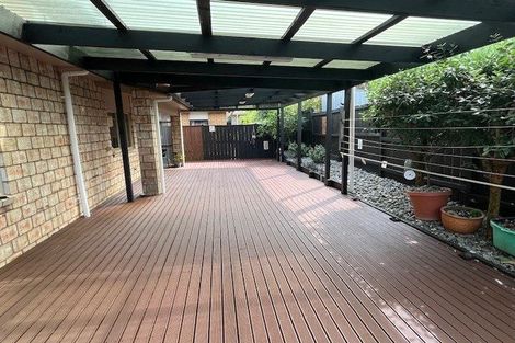 Photo of property in 26 Heidi Crescent, Flat Bush, Auckland, 2016