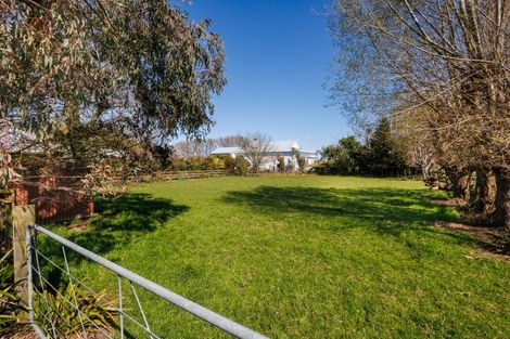 Photo of property in 136 Newbury Line, Newbury, Palmerston North, 4478