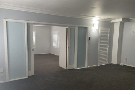 Photo of property in 8 Divich Avenue, Te Atatu South, Auckland, 0610