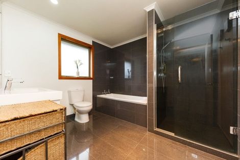 Photo of property in 44 Roberts Line, Kelvin Grove, Palmerston North, 4414