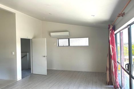 Photo of property in 1/32 Waverley Avenue, Glenfield, Auckland, 0629