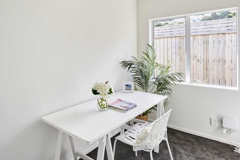 Photo of property in 5a Grays Road, Plimmerton, Porirua, 5026