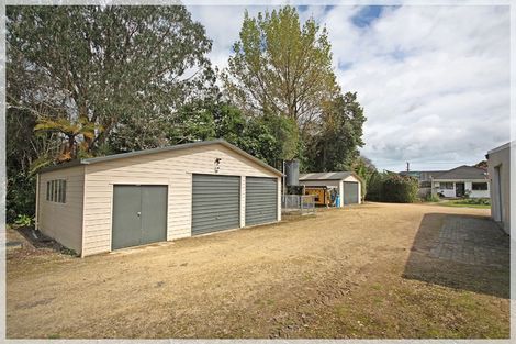 Photo of property in 214 Kawiu Road, Levin, 5510