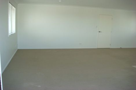 Photo of property in 5b Henry Street, Avondale, Auckland, 1026