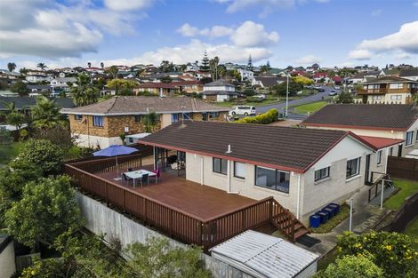 Photo of property in 2/75 Aberfeldy Avenue, Highland Park, Auckland, 2010