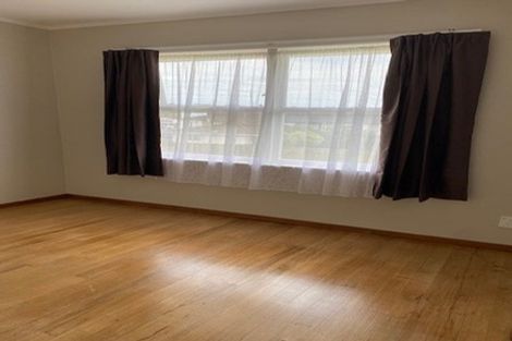 Photo of property in 1/2 Archibald Road, Kelston, Auckland, 0602