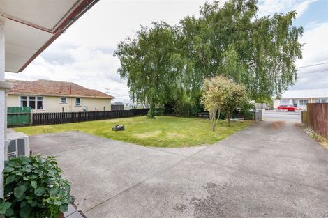 Photo of property in 71 Bridge Street, Bulls, 4818