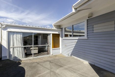 Photo of property in 3 Tay Street, Spotswood, New Plymouth, 4310
