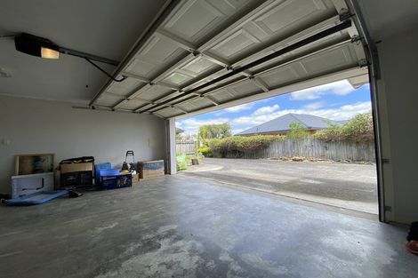 Photo of property in 8 Corfield Way, Burswood, Auckland, 2013