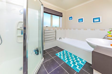 Photo of property in 75 Wayne Francis Drive, Flat Bush, Auckland, 2016