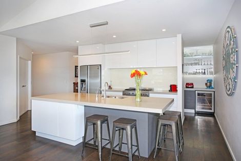 Photo of property in 11 Bernora Crescent, Bombay, 2675