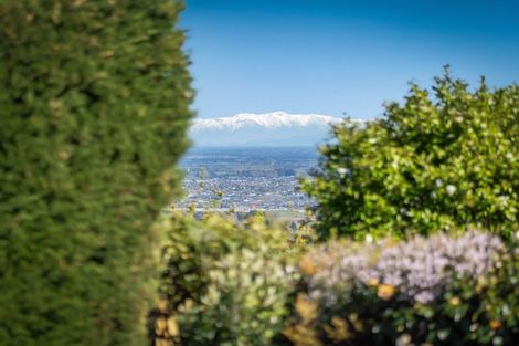 Photo of property in 136 Dyers Pass Road, Cashmere, Christchurch, 8022