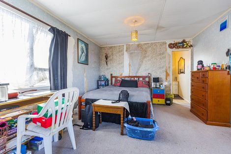 Photo of property in 215 Puriri Street, Castlecliff, Whanganui, 4501