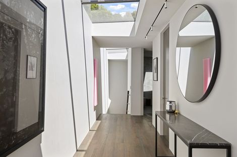 Photo of property in 103 Richmond Hill Road, Richmond Hill, Christchurch, 8081