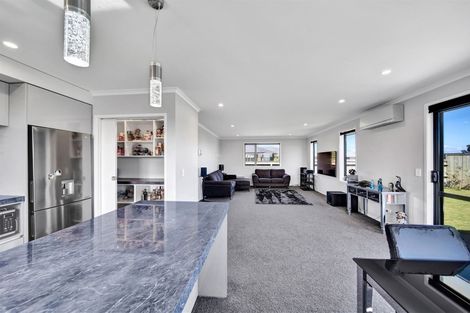 Photo of property in 5 Papawhero Drive, Bell Block, New Plymouth, 4312