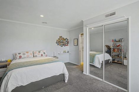 Photo of property in 127 Milne Drive, Paraparaumu, 5032