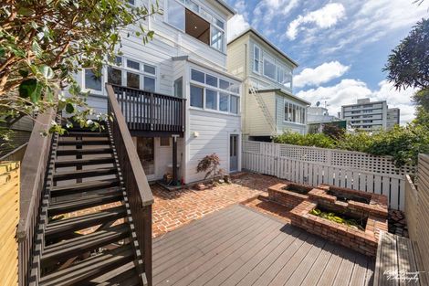 Photo of property in 37 Grant Road, Thorndon, Wellington, 6011