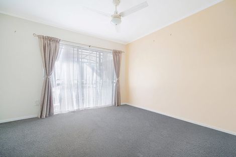Photo of property in 14 Waimoko Glen, Swanson, Auckland, 0612