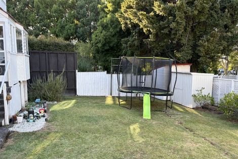 Photo of property in 27 Belle Vue Avenue, Northcote Point, Auckland, 0627