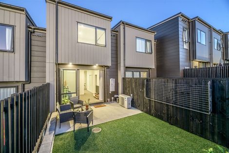 Photo of property in 42 Pennant Street, Long Bay, Auckland, 0630