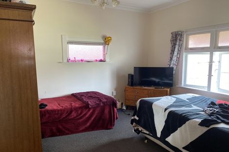 Photo of property in 16 Gloag Street, Waverley, 4510