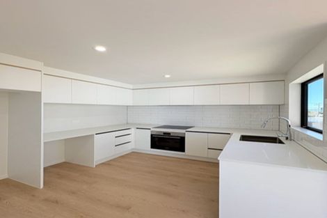 Photo of property in 27b Te Atatu Road, Te Atatu South, Auckland, 0610