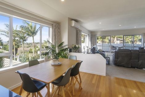 Photo of property in 100 Picasso Drive, West Harbour, Auckland, 0618