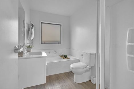 Photo of property in 18 Meyer Crescent, Halswell, Christchurch, 8025