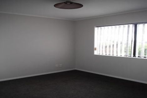 Photo of property in 24 Ashton Fitchett Drive, Brooklyn, Wellington, 6021