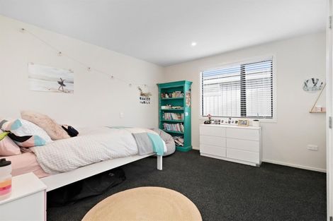 Photo of property in 11 Centre Crescent, Wanaka, 9305