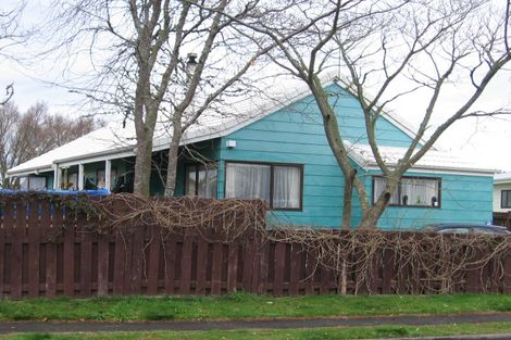 Photo of property in 17 Kentucky Crescent, Nawton, Hamilton, 3200