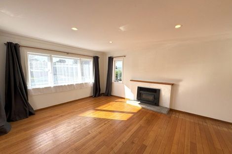 Photo of property in 10 Russell Avenue, Pukekohe, 2120