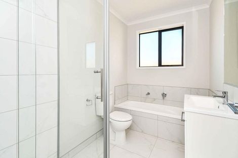 Photo of property in 32 Korowhiti Road, Clarks Beach, 2122